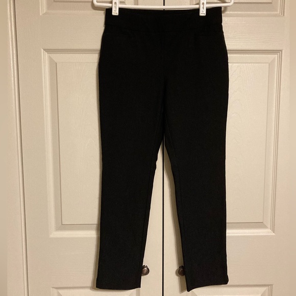 Chico’s Black pull on pant size 00P. Or US 2 Petite 2 front & back pocket NWOT - Picture 1 of 4